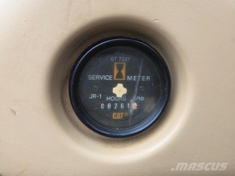 CAT 320BL Kāpurķēžu ekskavatori