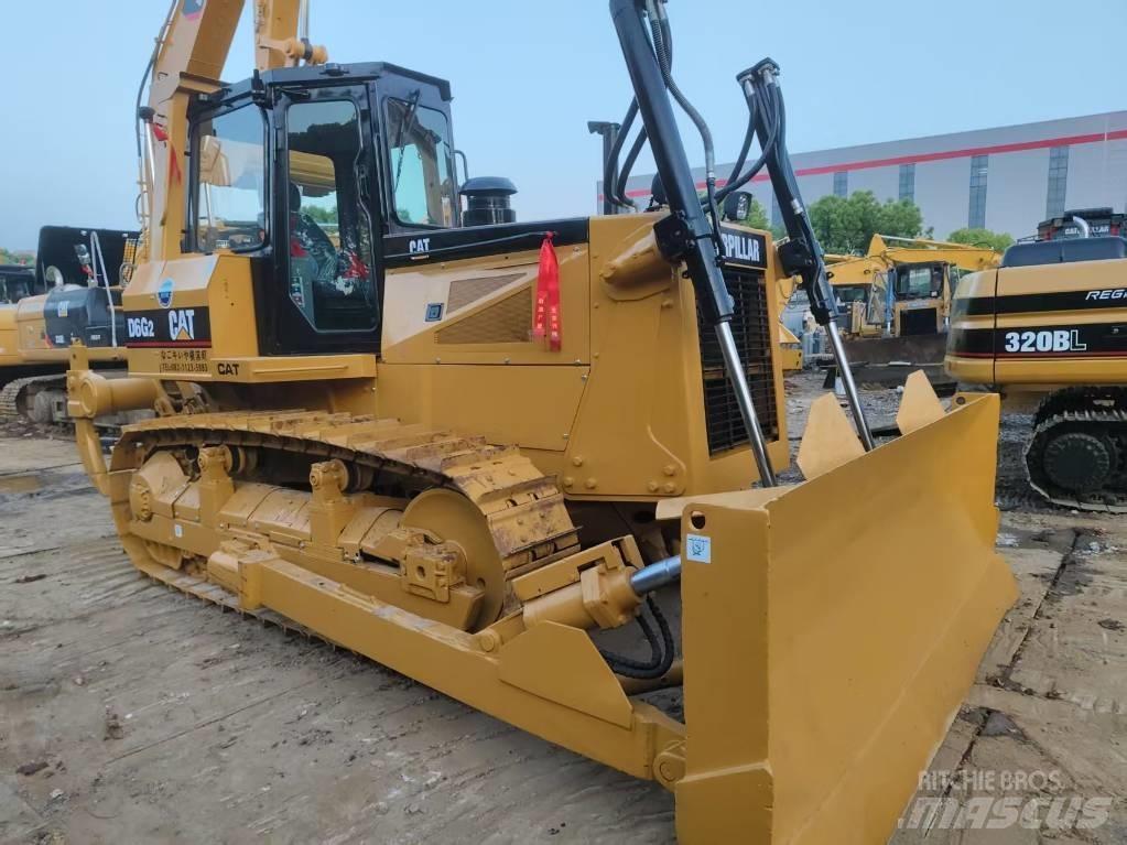 CAT D6G2 Kāpurķēžu ekskavatori