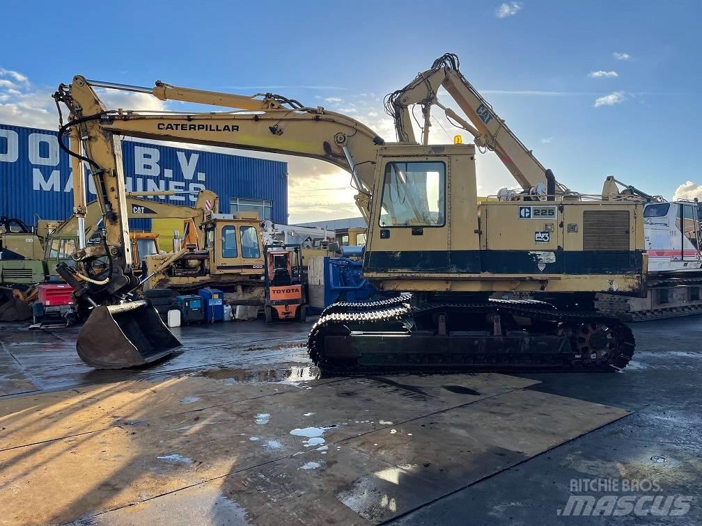 CAT 225 Kāpurķēžu ekskavatori