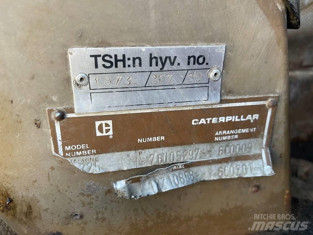CAT 225 Kāpurķēžu ekskavatori