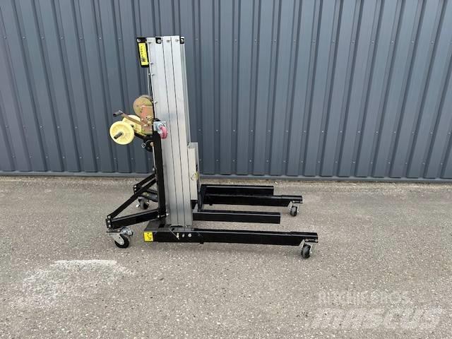 Rees Lift SML3,3 Citi pacēlāji un platformas
