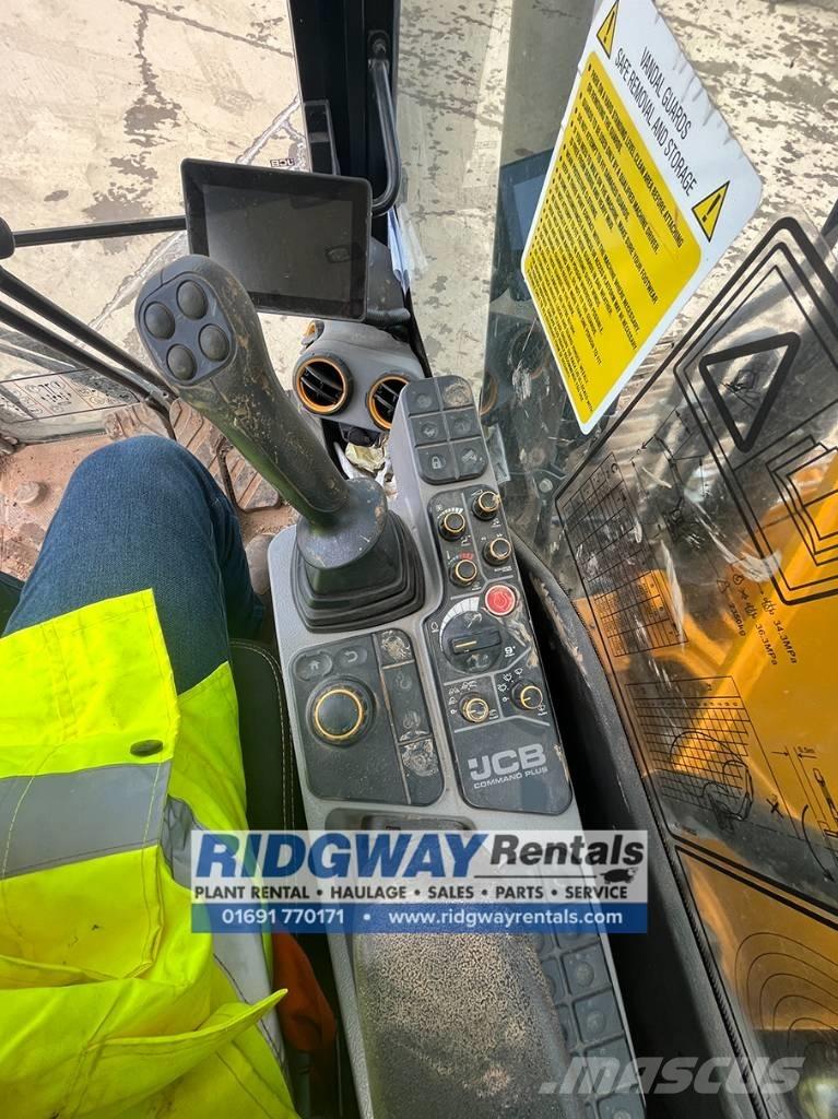 JCB 131 X LC Kāpurķēžu ekskavatori