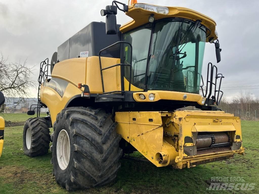 New Holland CR 980 Ražas novākšanas kombaini