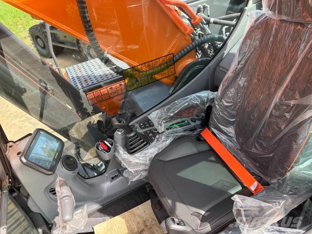 Develon DX255LC-7 Kāpurķēžu ekskavatori