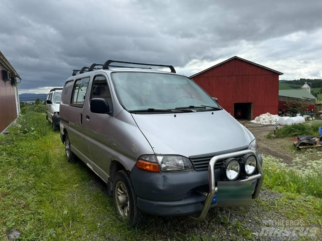 Toyota Hiace 4x4 Preču pārvadāšanas furgoni