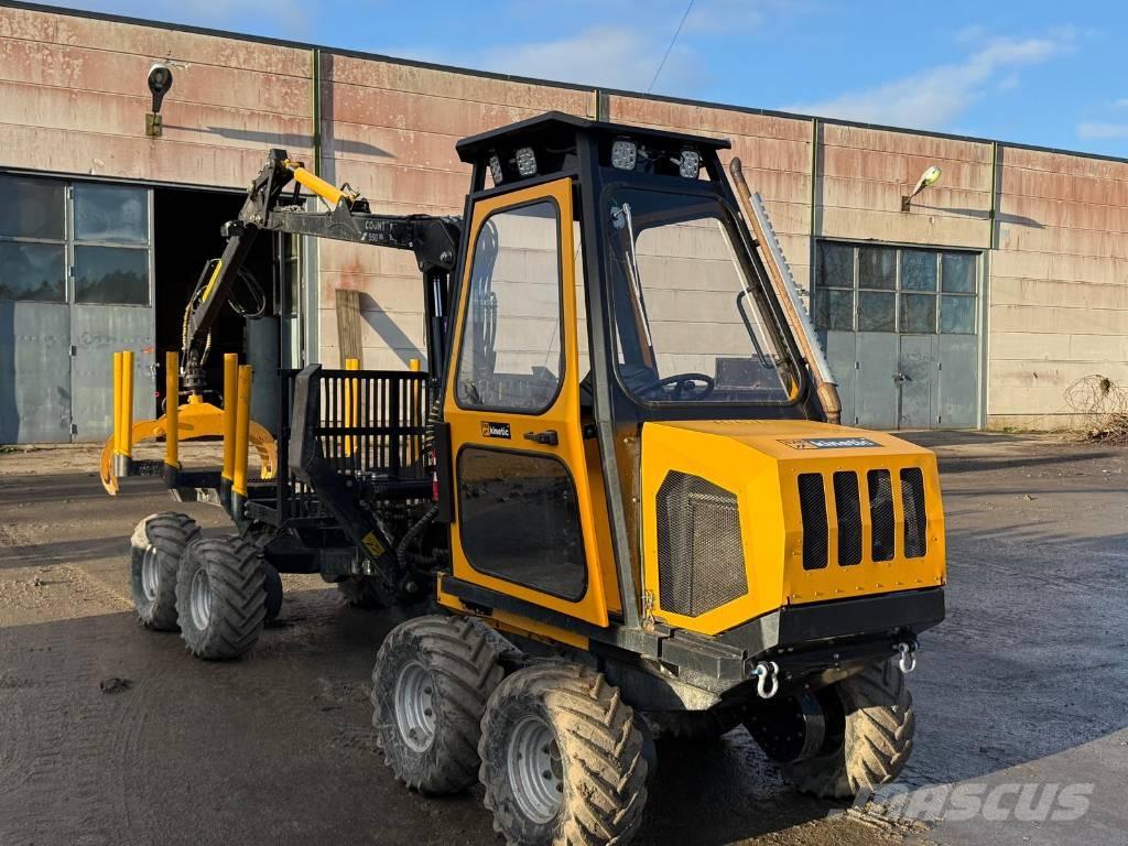  Kinetic 8x8 Forvarderi