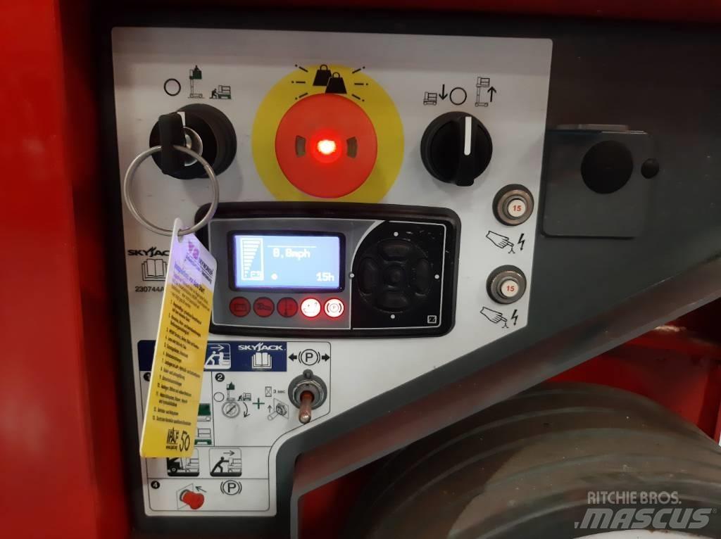 SkyJack SJ12 E Vertikālie pacēlāji