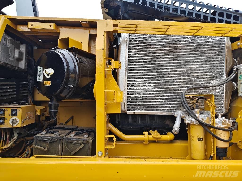 CAT 330 D2 L Kāpurķēžu ekskavatori