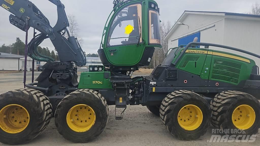 John Deere 1170 G Harvesteri