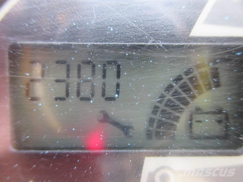 JLG Toucan 8 E Vertikālie pacēlāji