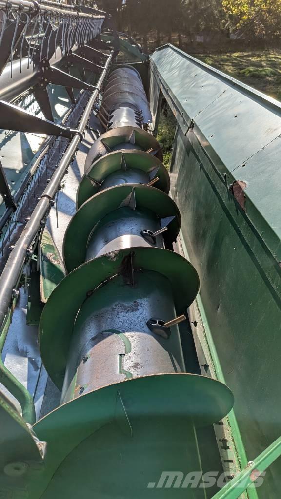 John Deere S 670 i Ražas novākšanas kombaini