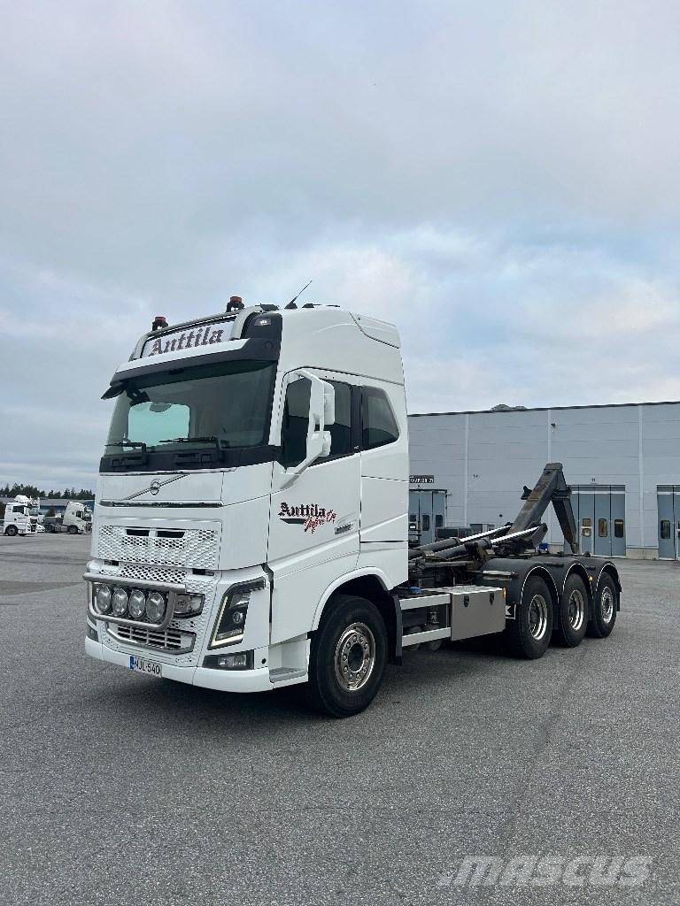 Volvo FH16 650 Euro6 Treileri ar āķi