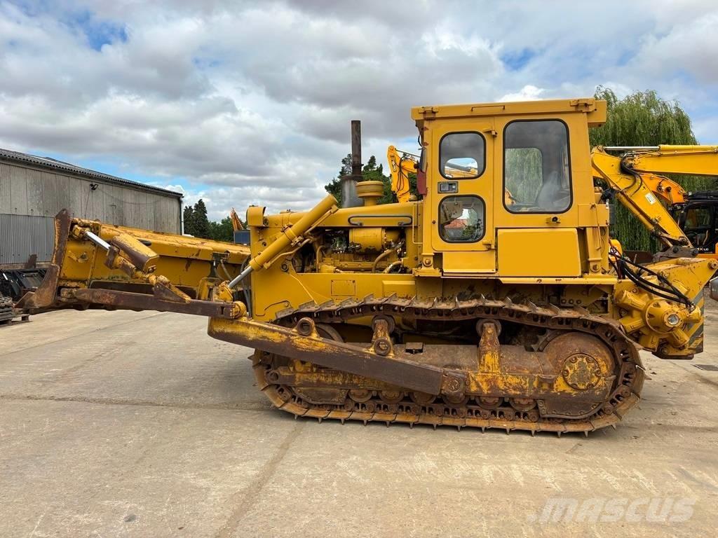 CAT D 6 D Kāpurķēžu buldozeri