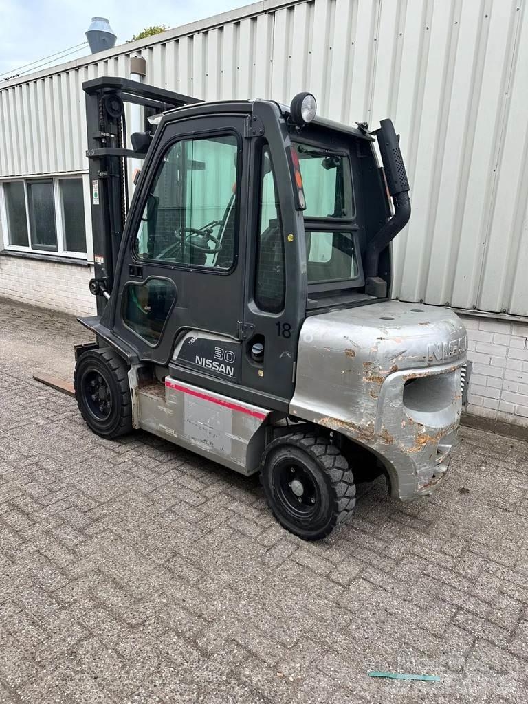 Nissan FDG02E7 Autokrāvēji - citi