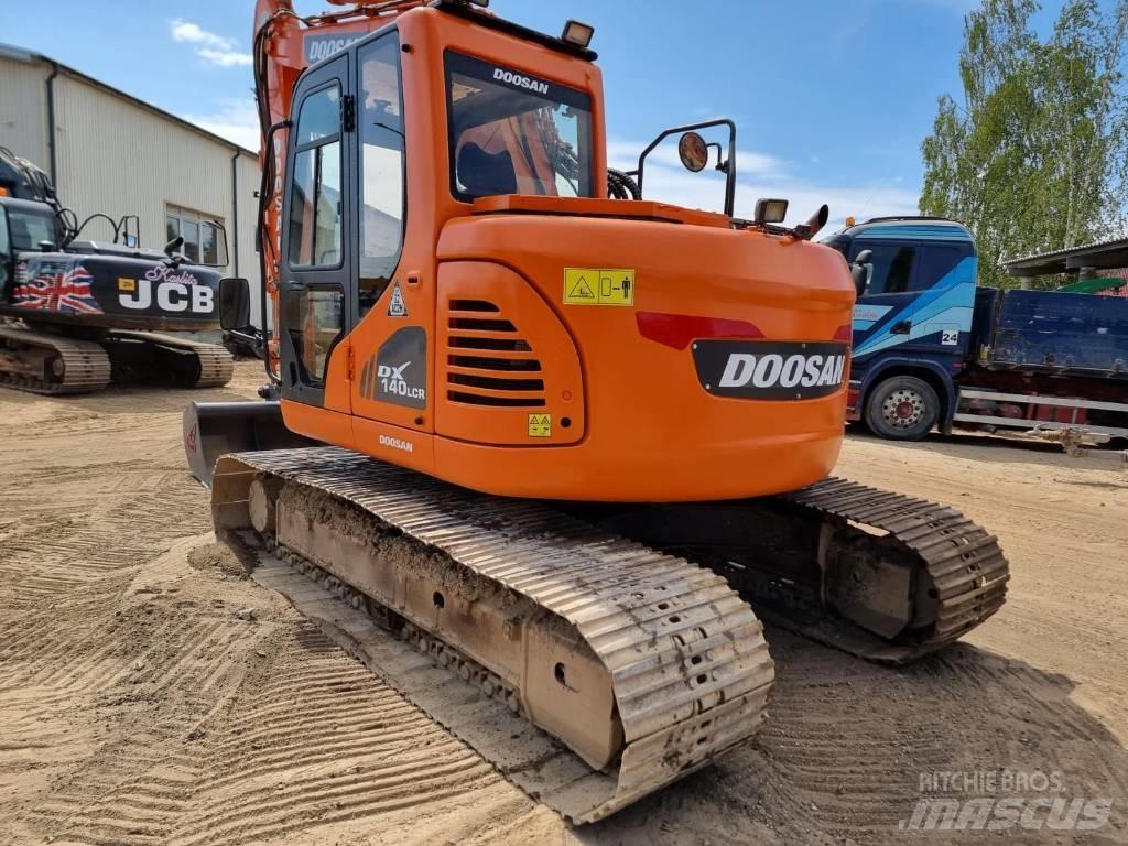 Doosan DX 140 LC-3 Kāpurķēžu ekskavatori