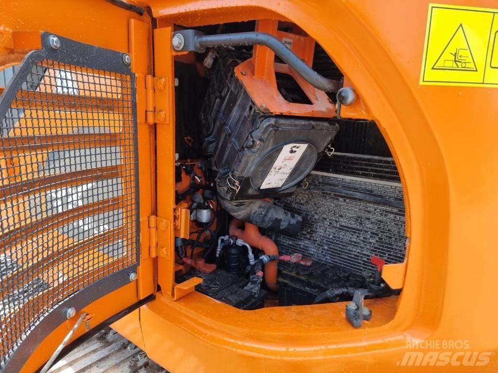 Doosan DX 140 LC-3 Kāpurķēžu ekskavatori