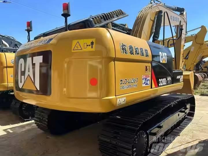 CAT CAT320D2 Vidēja lieluma ekskavatori 7 t - 12 t