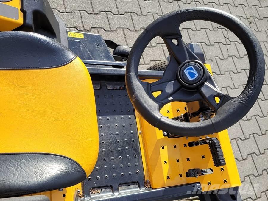 Cub Cadet ZX3 122 Mauriņa traktors