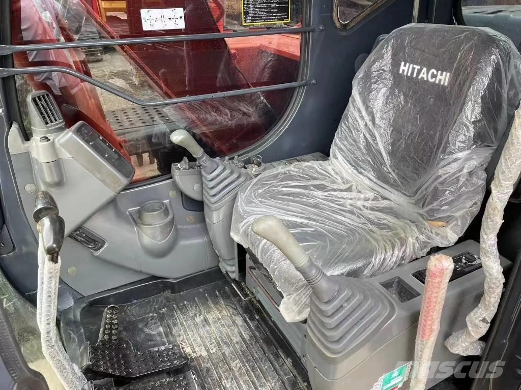 Hitachi ZX120 Kāpurķēžu ekskavatori