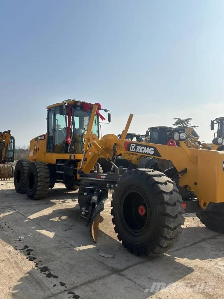 XCMG GR 2153 Greideri