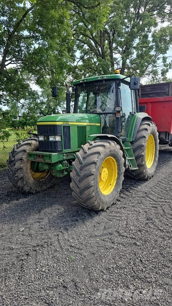John Deere 6910 Traktori