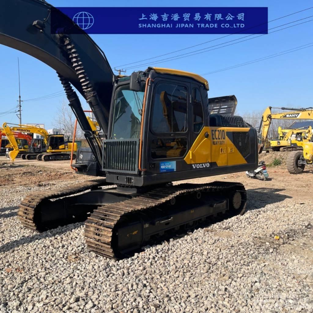 Komatsu PC 210 Kāpurķēžu ekskavatori