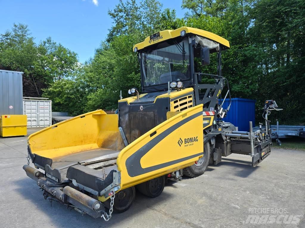 Bomag BF 300 P-2 Asfalta klājēji