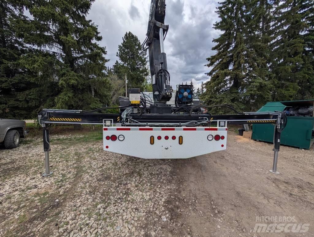 International 7500 Smagās mašīnas ar celtni