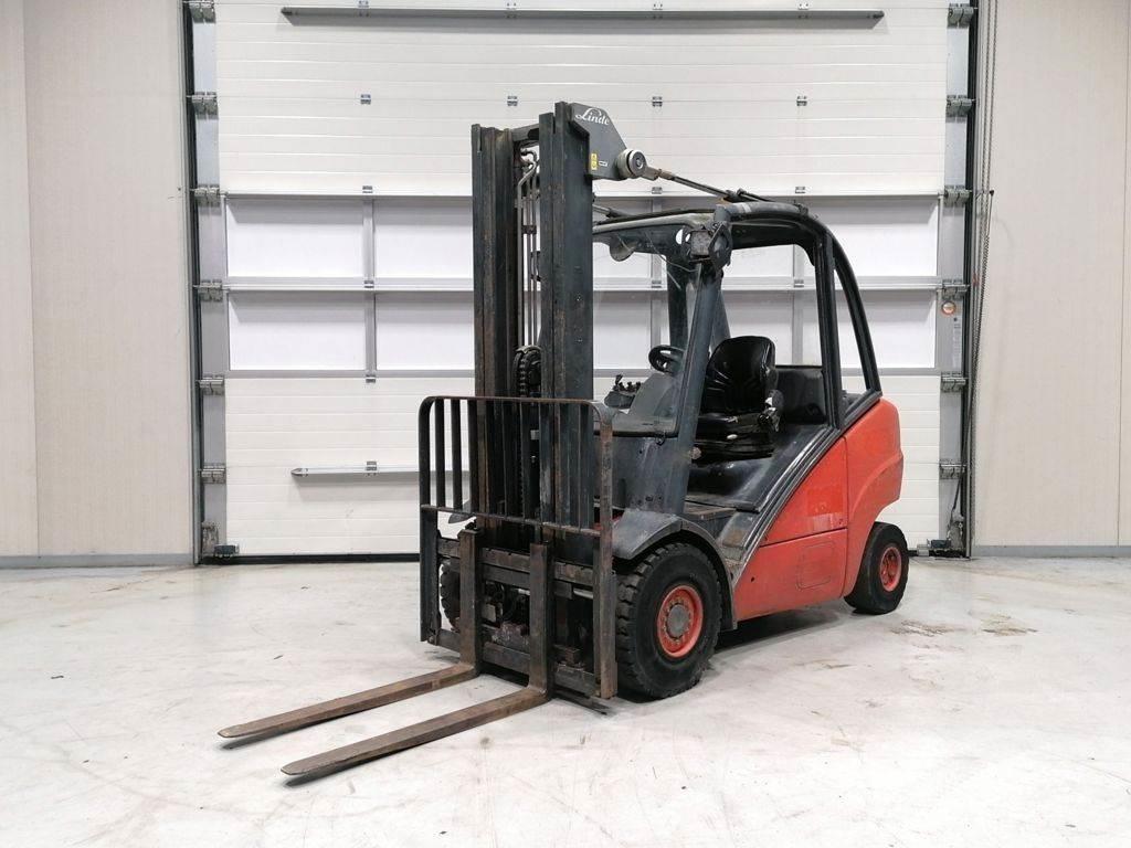 Linde H30D Tehnika ar dīzeļa dzinēju