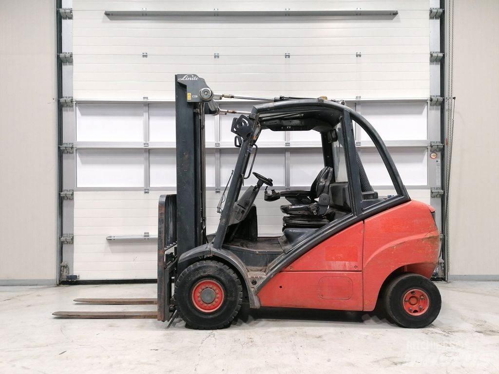 Linde H30D Tehnika ar dīzeļa dzinēju