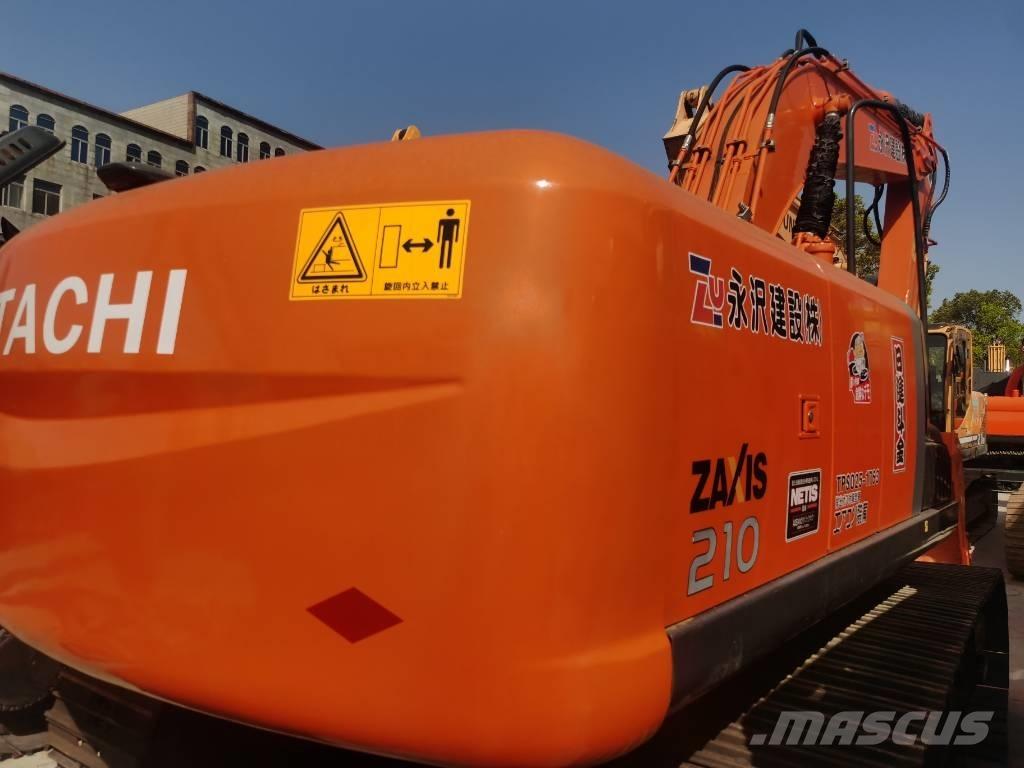 Hitachi ZX 210 Kāpurķēžu ekskavatori