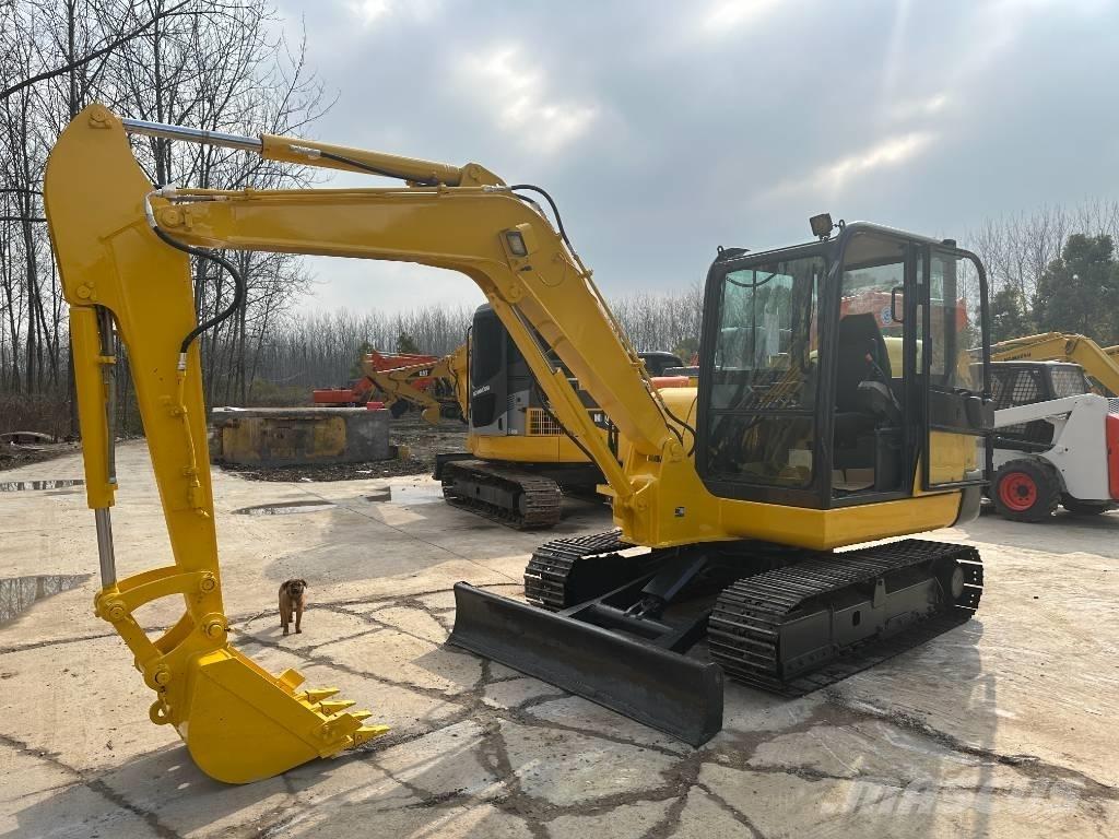 Komatsu PC56-7 Kāpurķēžu ekskavatori