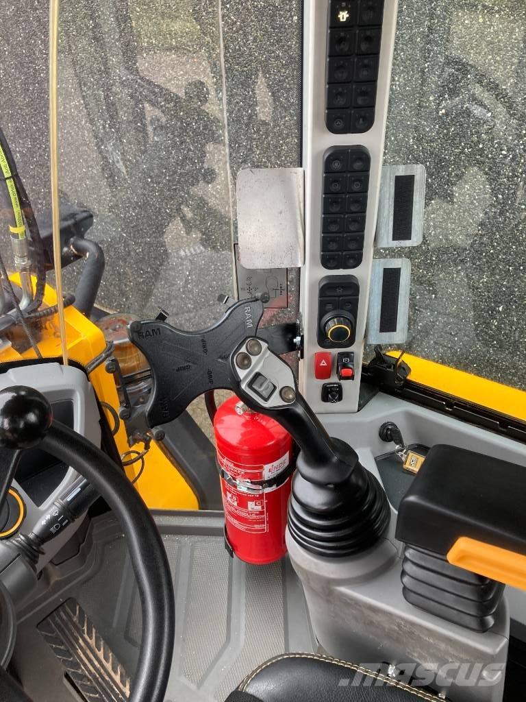 JCB 437 HT Iekrāvēji uz riteņiem