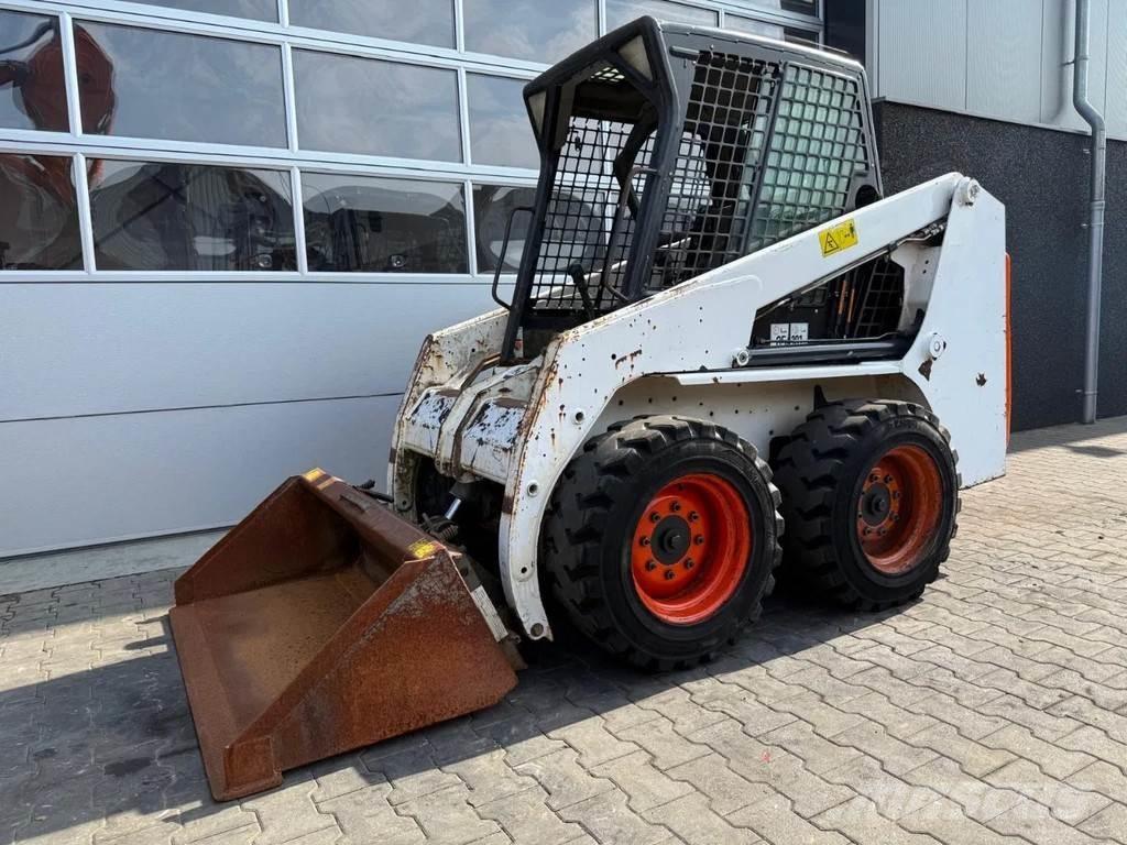 Bobcat S130 Lietoti riteņu kompaktiekrāvēji