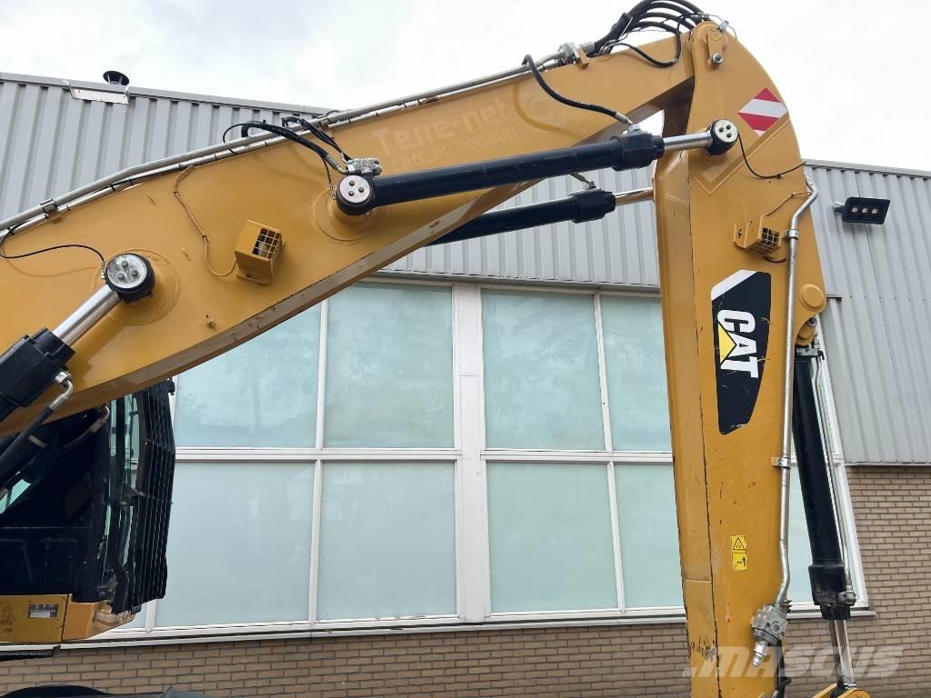 CAT MH3022  2015   CE Industriālie iekrāvēji