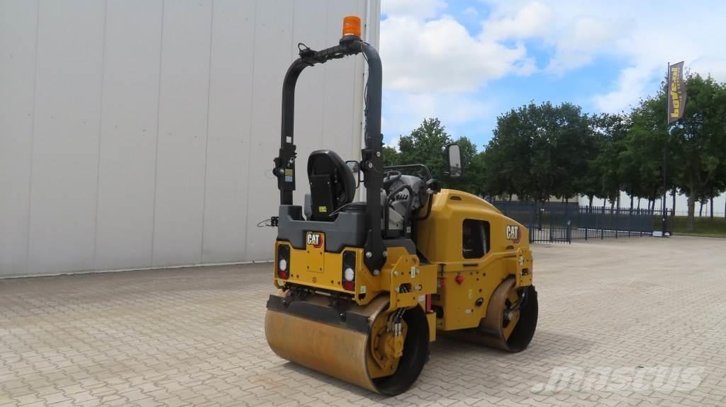CAT CB2.7GC Divvalču grunts veltņi