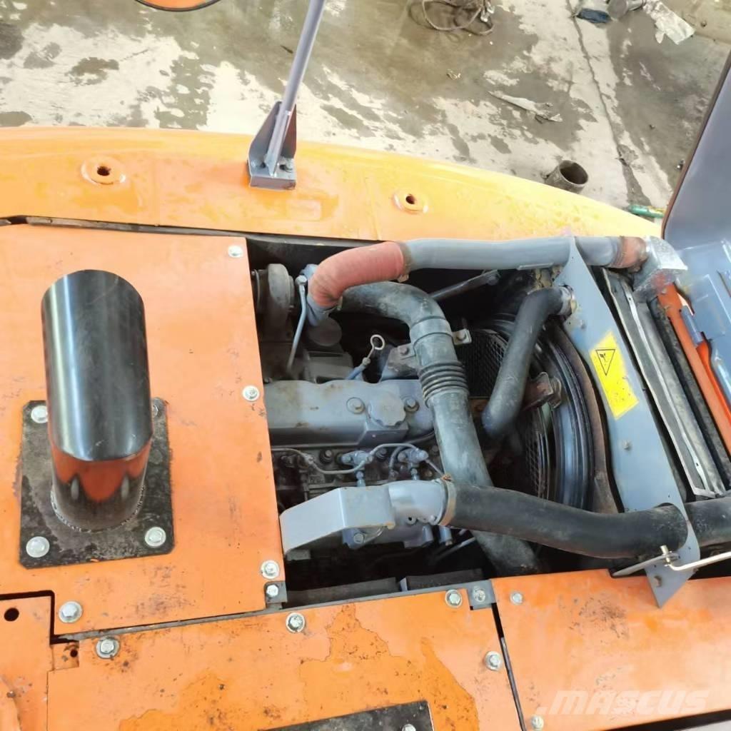 zaxis 130 Kāpurķēžu ekskavatori