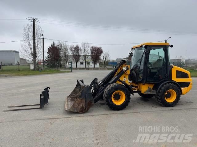 JCB 406 Iekrāvēji uz riteņiem