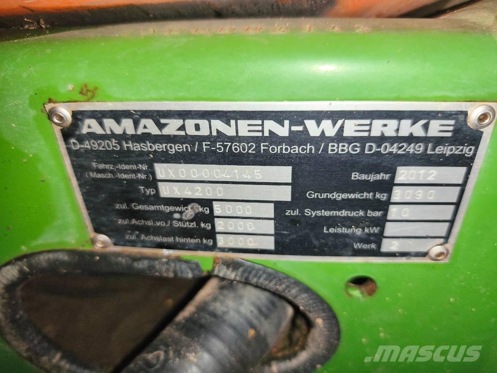 Amazone UX 4200 Piekabināmie smidzinātāji(miglotāji)
