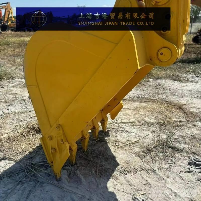 Komatsu PC 210 Kāpurķēžu ekskavatori