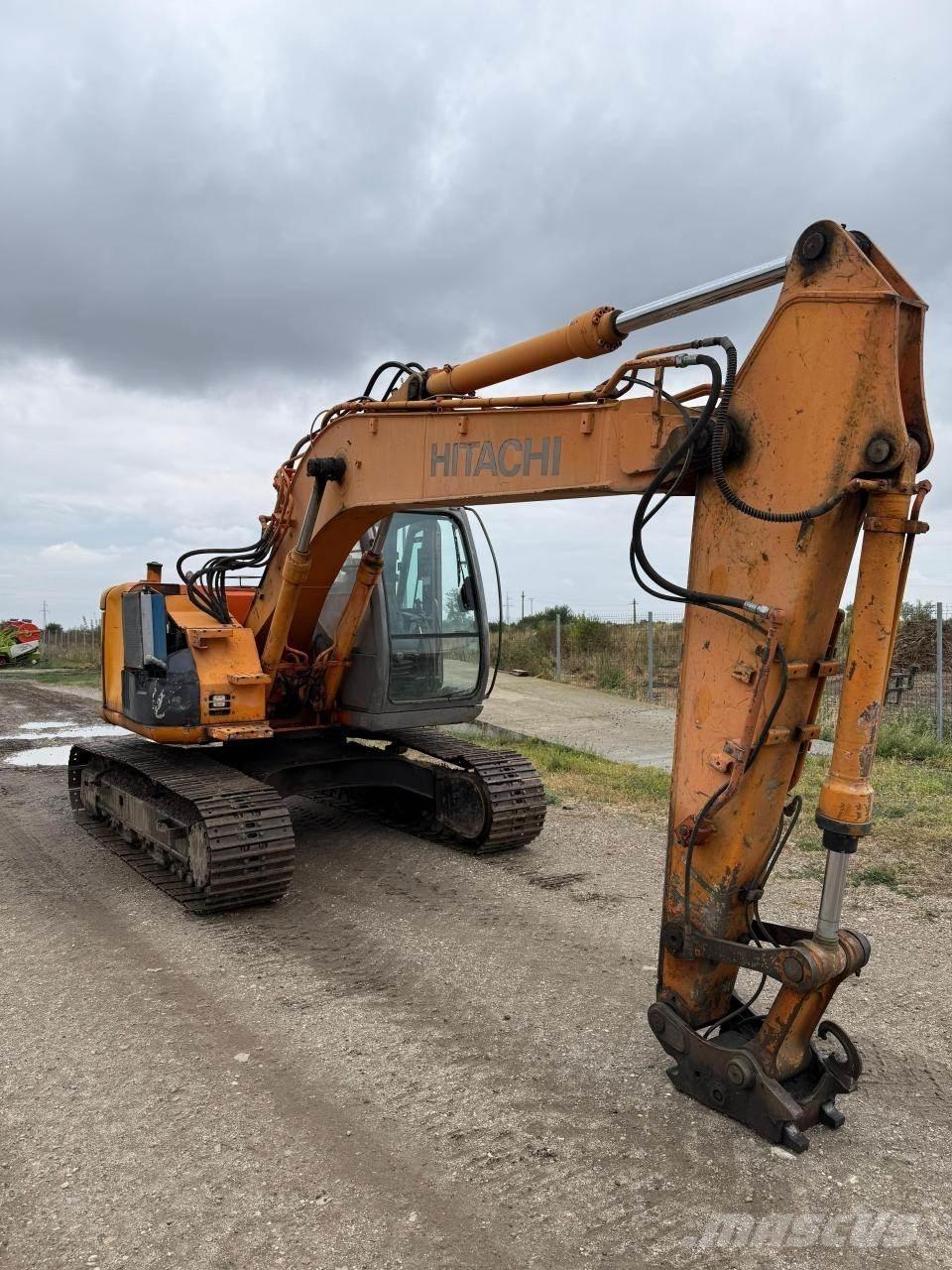 Hitachi ZX135US Kāpurķēžu ekskavatori