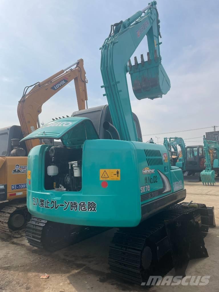 Kobelco SK 75 Kāpurķēžu ekskavatori