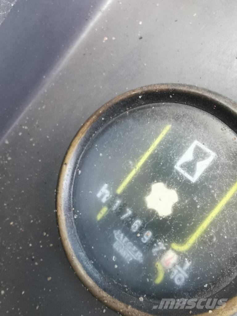 CASE WX 150 Ekskavatori uz riteņiem