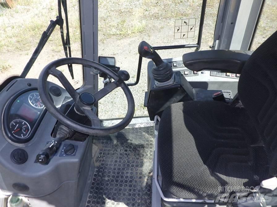 Paus SL 9075 Iekrāvēji uz riteņiem