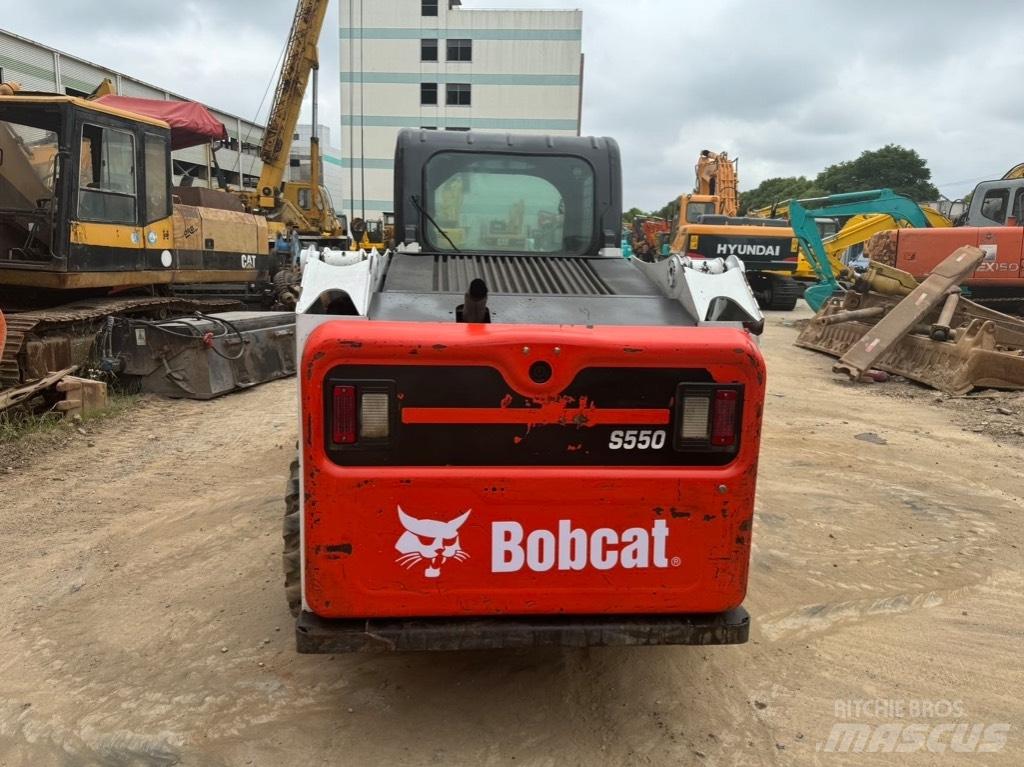 Bobcat S 550 Lietoti riteņu kompaktiekrāvēji