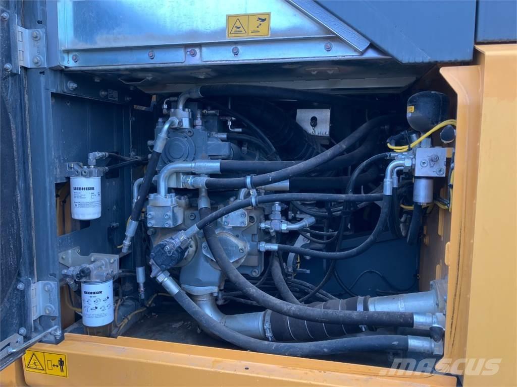 Liebherr R934 Kāpurķēžu ekskavatori