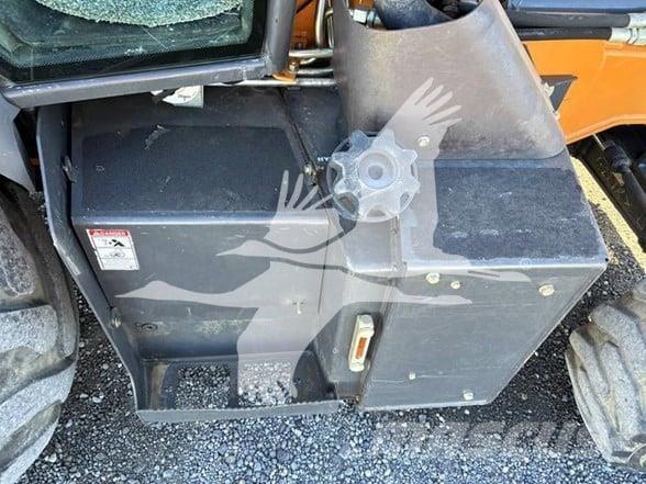 CASE 580N Ekskavatori-iekrāvēji