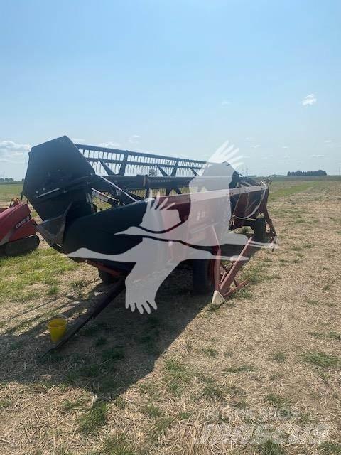 Case IH 1020 Ražas novākšanas galvas