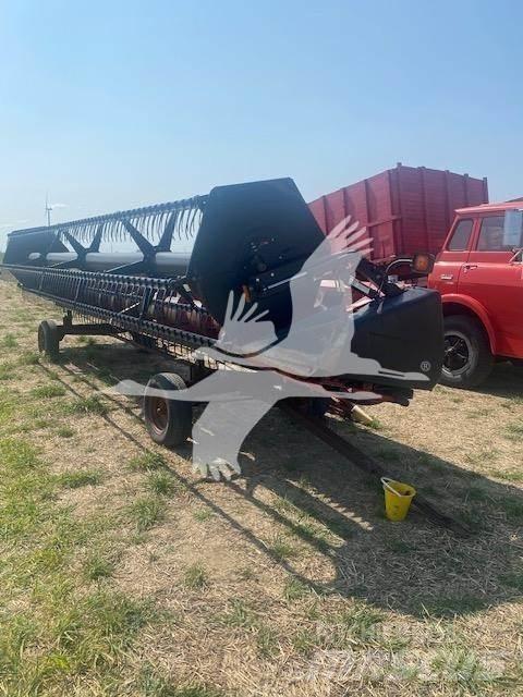 Case IH 1020 Ražas novākšanas galvas