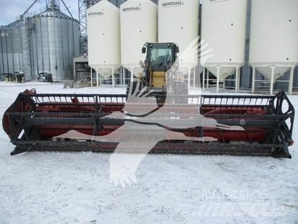 Case IH 1020 Ražas novākšanas galvas